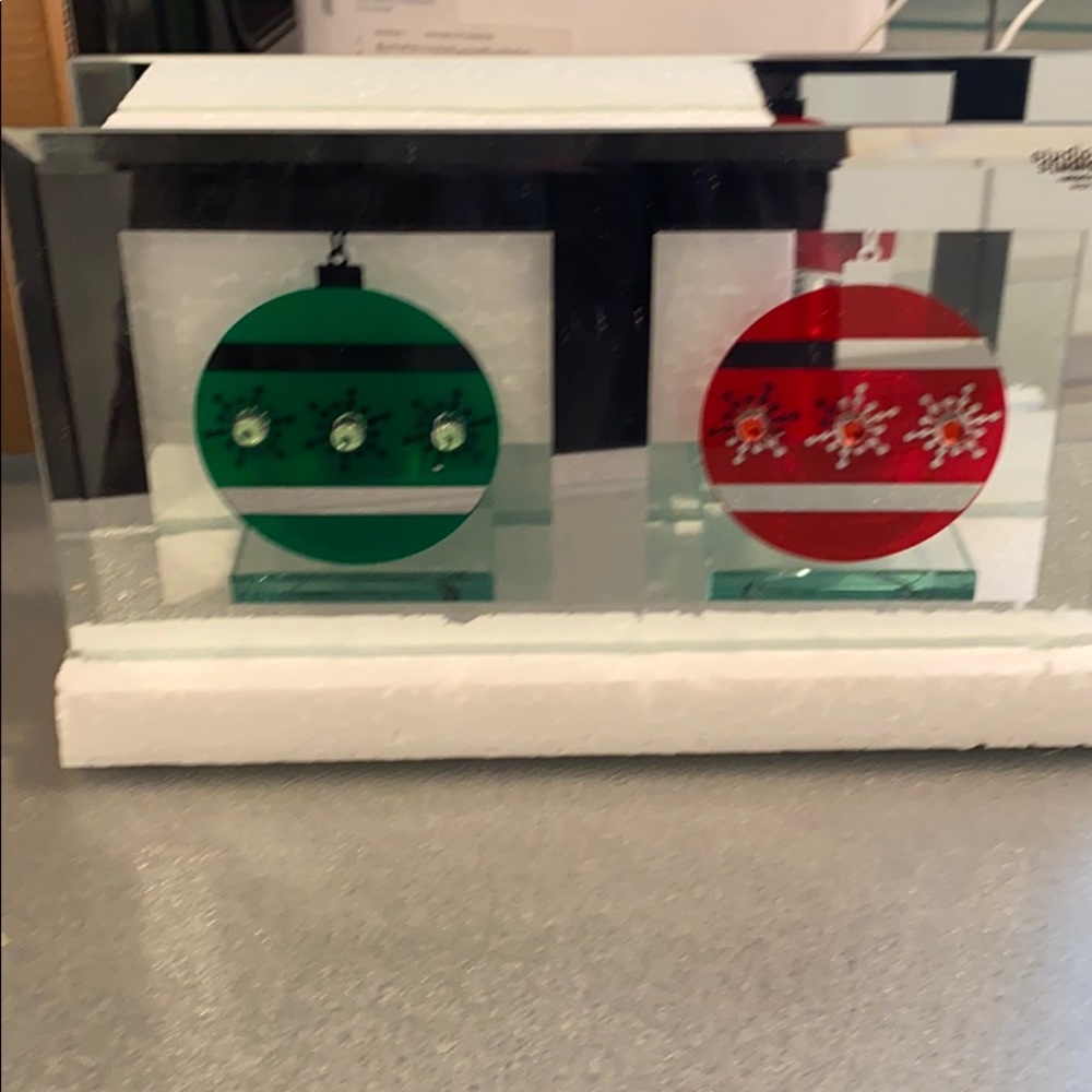 Ornament tea light candle holder